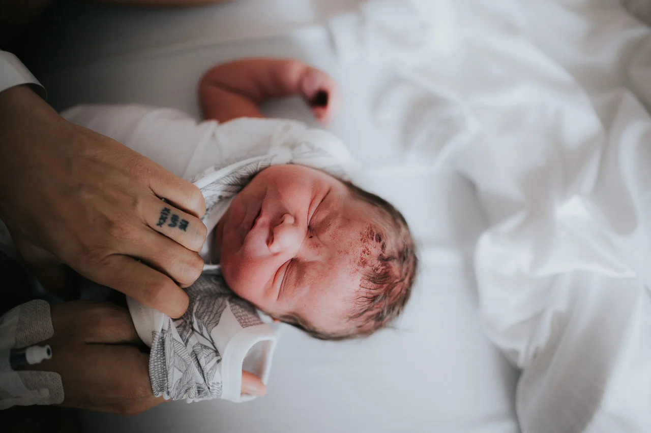 0Y5A1553Fresh+48+Photography+Birth+Newborn+Hospital+photo+Session+North+Queensland.jpg