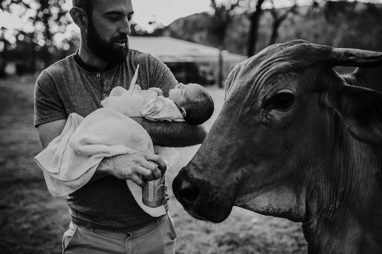 IMG_0791_Newborn+Baby+born+in+home+lifestyle+photos+pictures.jpg