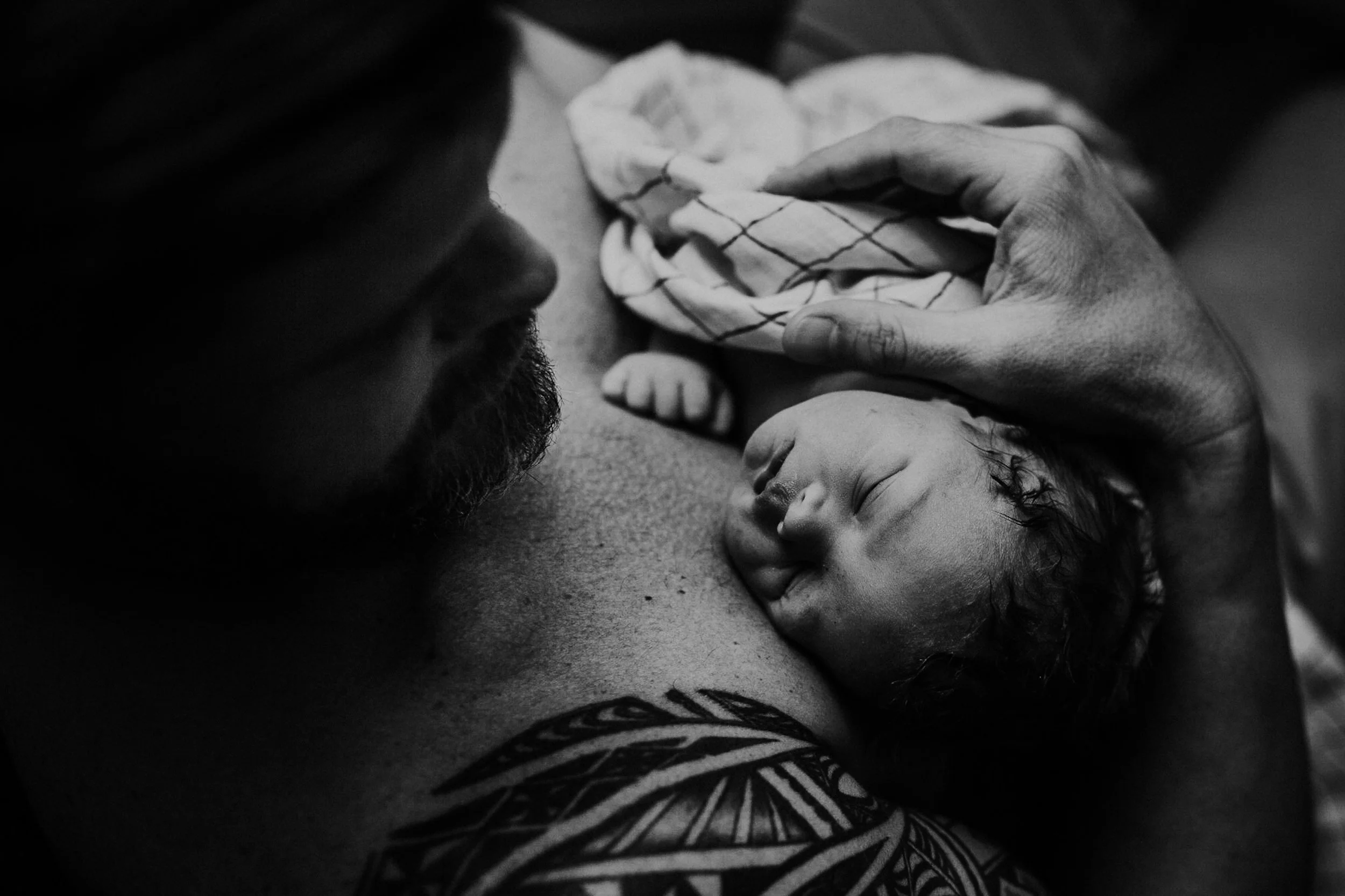 3 reasons why dad should have skin to skin time too