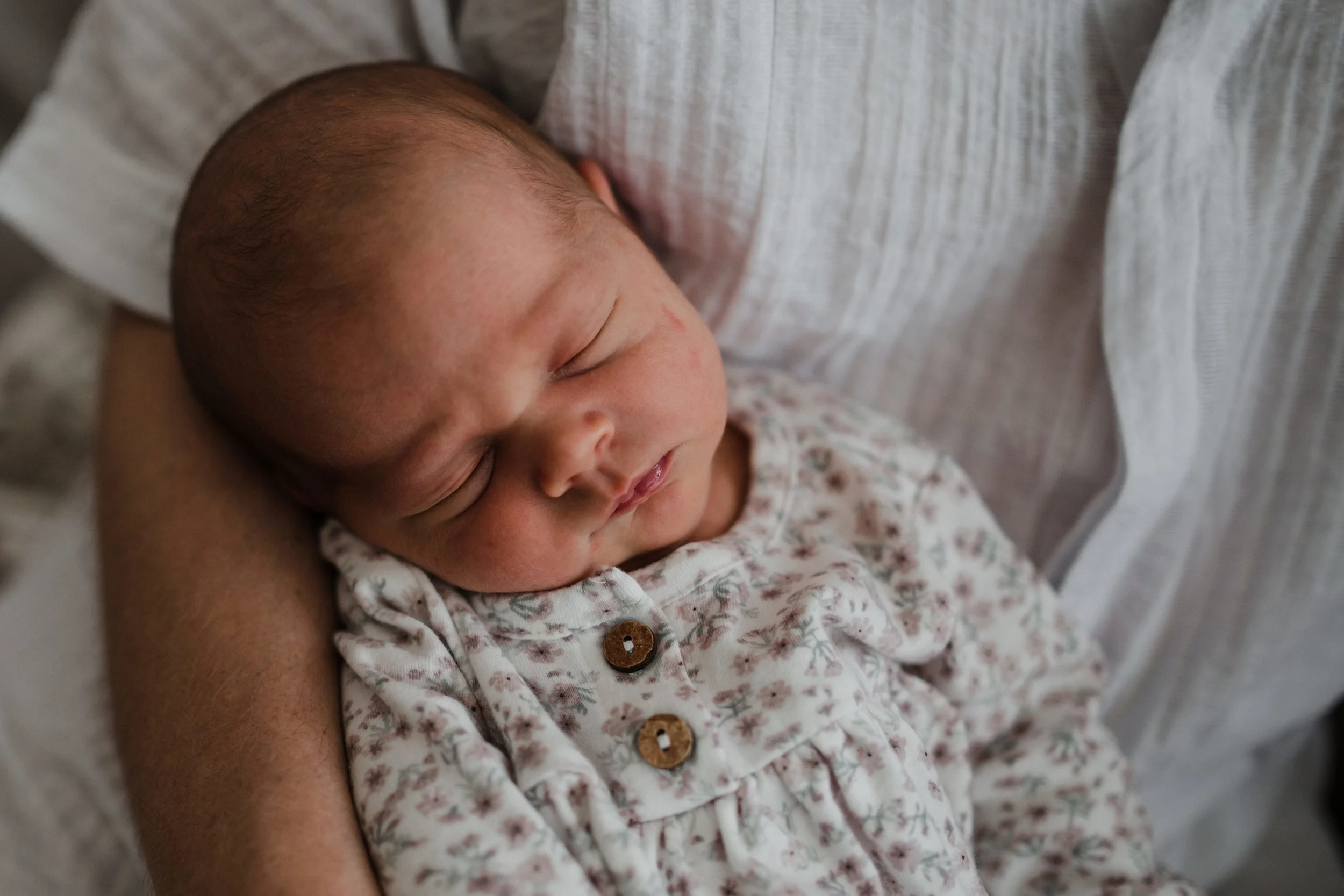 A Relaxed Saturday Morning Newborn Session | Townsville Family Lifestyle Photography