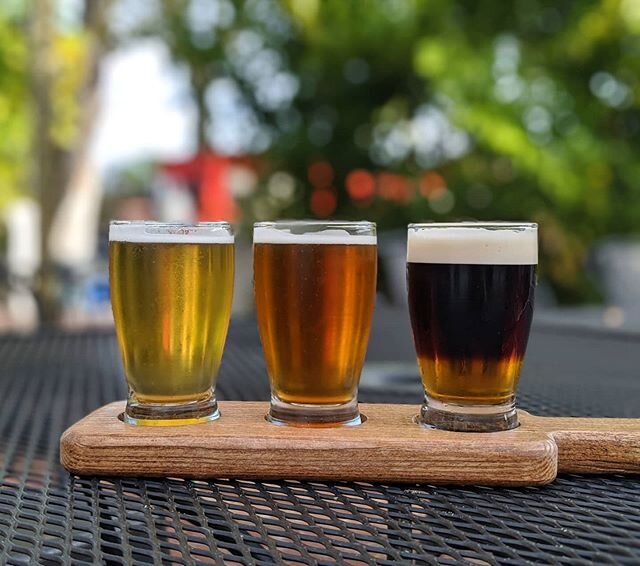 Get your tacos and flights tonight because it's Tuesday! 50% off on flights all night until 1 am, and @xtremetacos serving up tacos, burritos, and bowls here 5-9:30 pm. Beers: Morning Glow Blonde Ale, Kentucky Bourbon Ale, and Black &amp; Tan.
.
.
#f