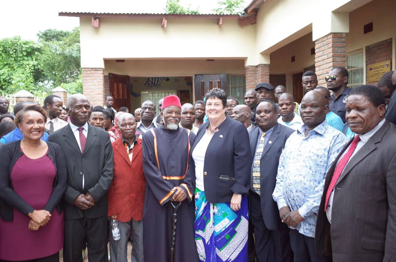 US Ambassador opens the Jacaranda Community Physiotherapy & AIDS Counseling clinic