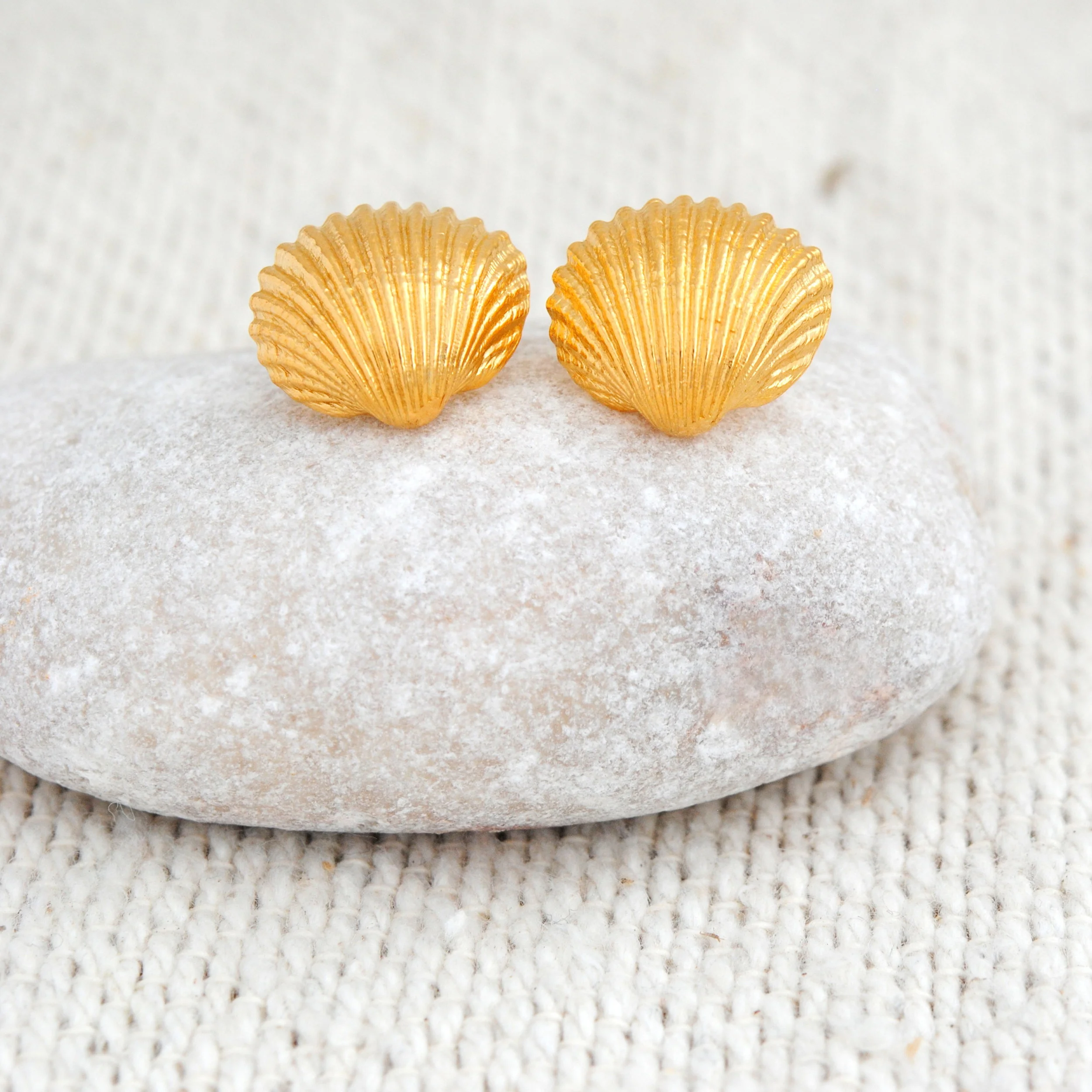 Cockle Shell Earrings maxi in Gold