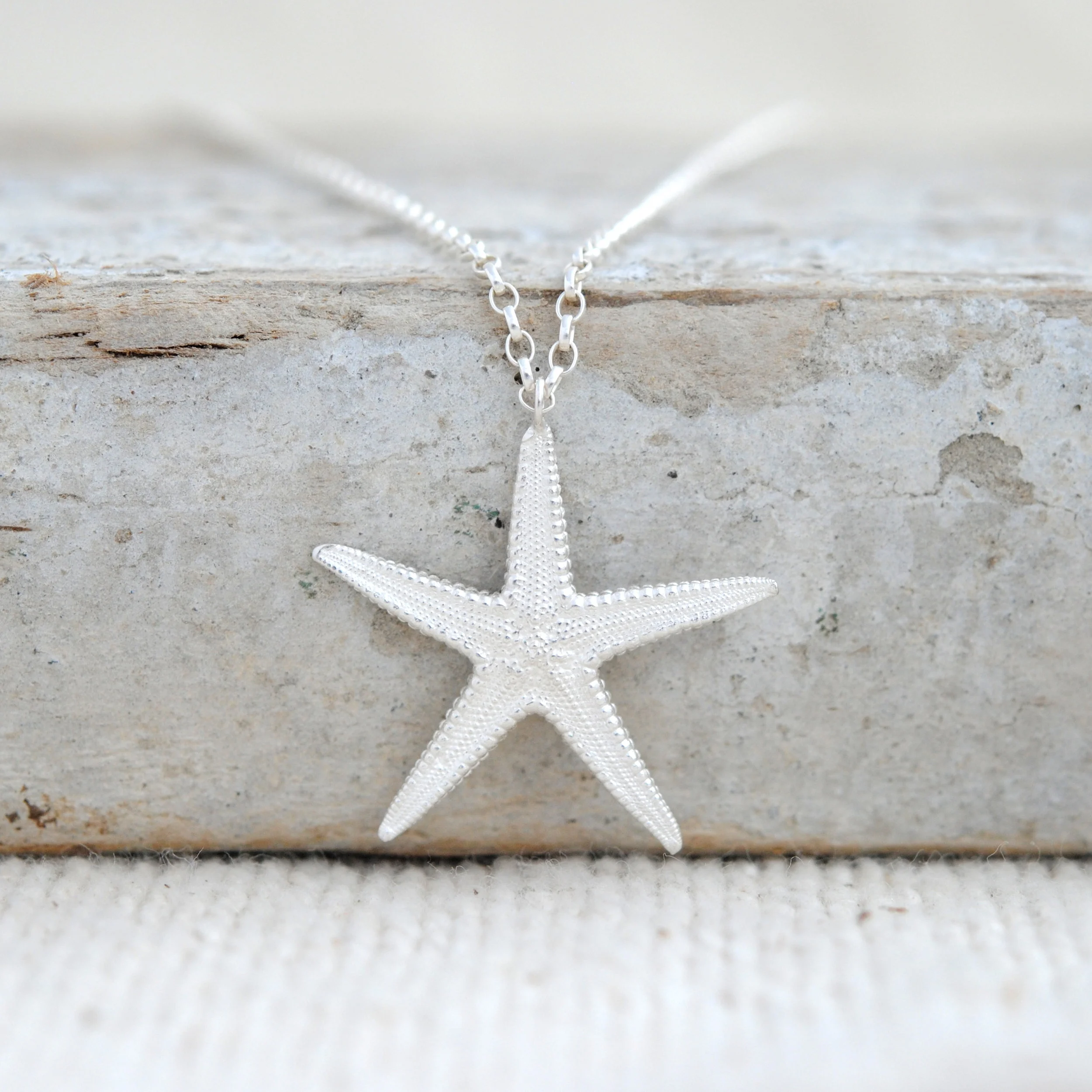 Make-a-wish-upon-a-starfish-necklace-silver.JPG