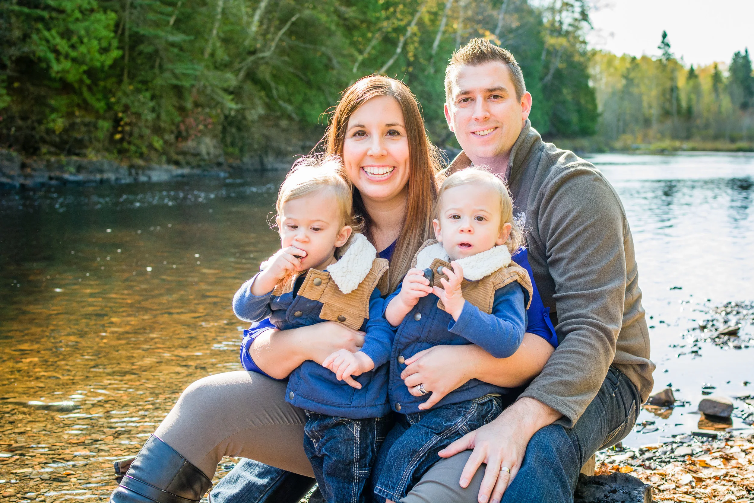family-photo-current-river-twins-thunder-bay.jpg