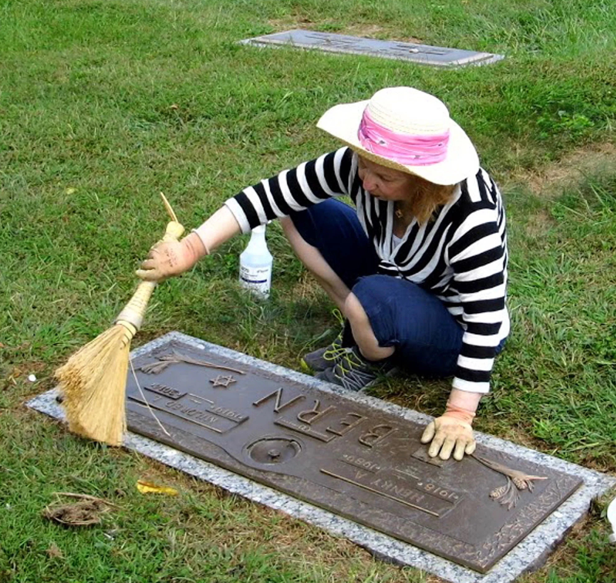 Created in 1971, the Beth Shalom cemetery fulfills a key communal mitzvah. In caring for the gravestones and grounds, we honor the memory of those buried there..