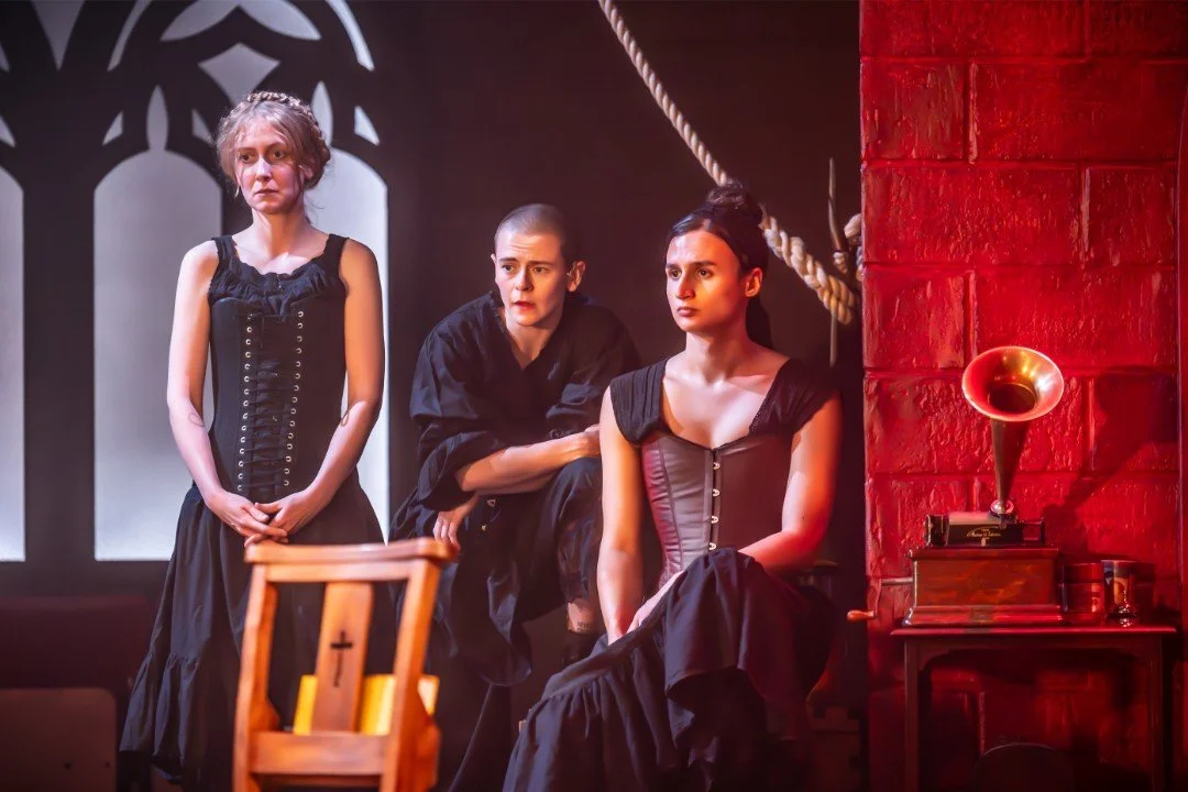 Dracula_Phoebe-Naughton-B-Terry-Macy-Seelochan_Photography-Credit-Marc-Brenner_1.jpg