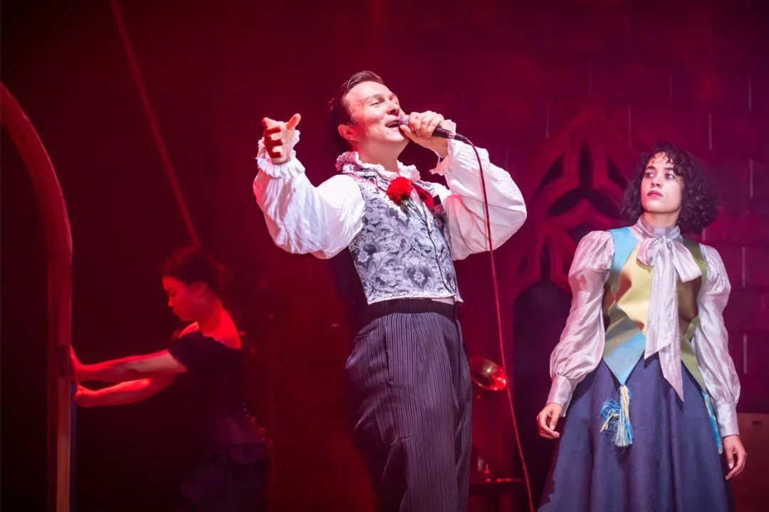 Dracula_Mei-Mac-Jack-Myers-Umi-Myers_Photography-Credit-Marc-Brenner_1.jpg