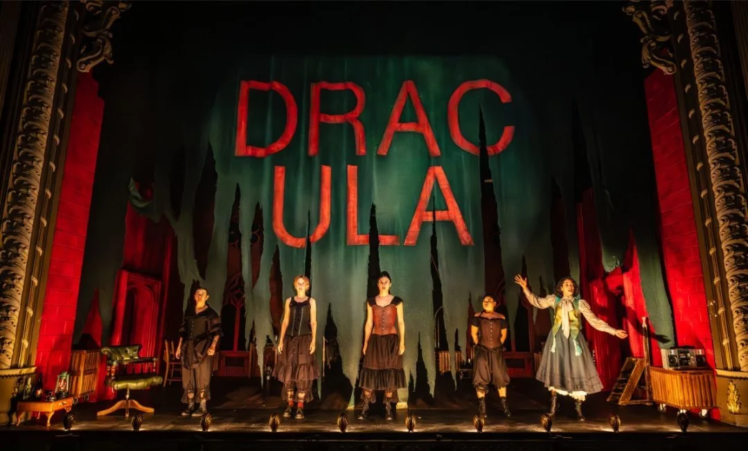 Dracula_B-Terry-Phoebe-Naughton-Macy-Seelochan-Mei-Mac-Umi-Myers_Photography-credit-Marc-Brenner_1.jpg