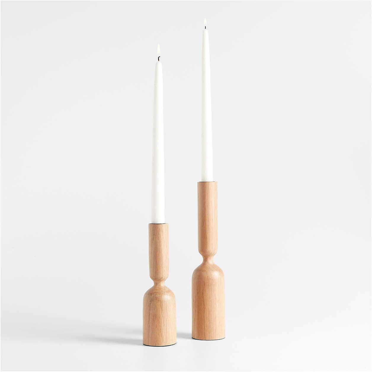 asker-simple-oak-wood-taper-candle-holders.jpeg