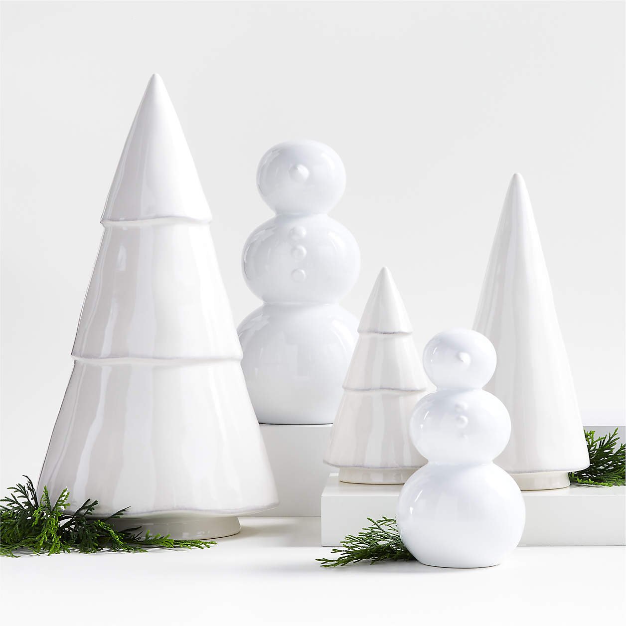 white-ceramic-winter-decor-arrangement.jpg