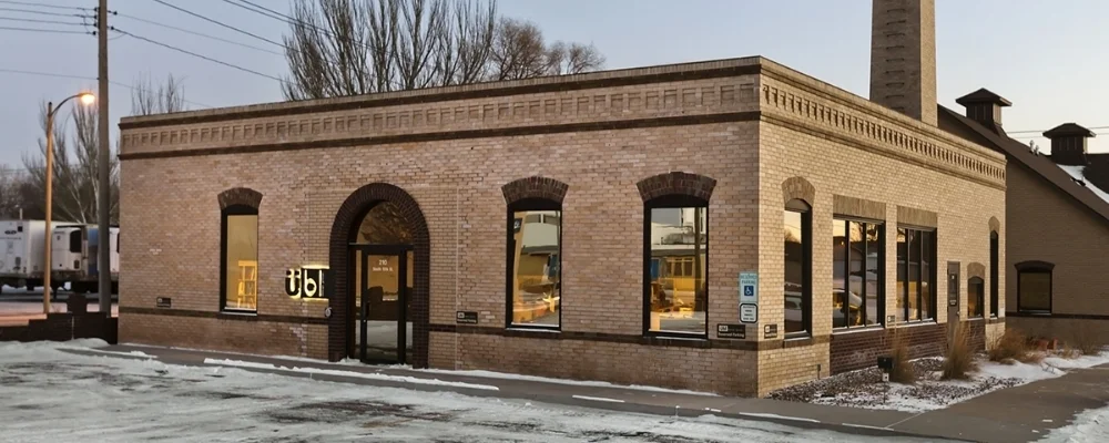 01-2015 Ubl office_NW_corner_1200.jpg