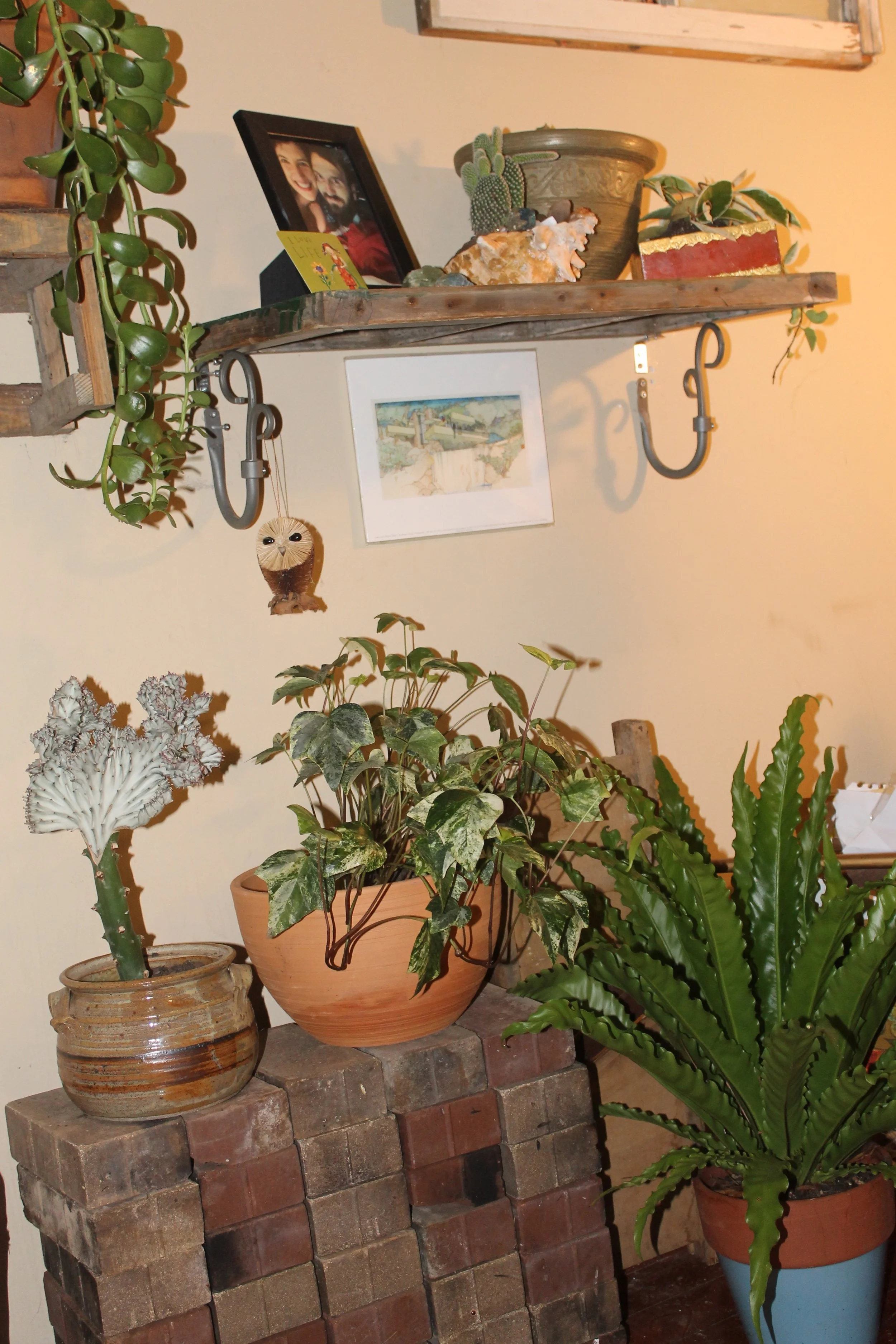 details in the writing nook 