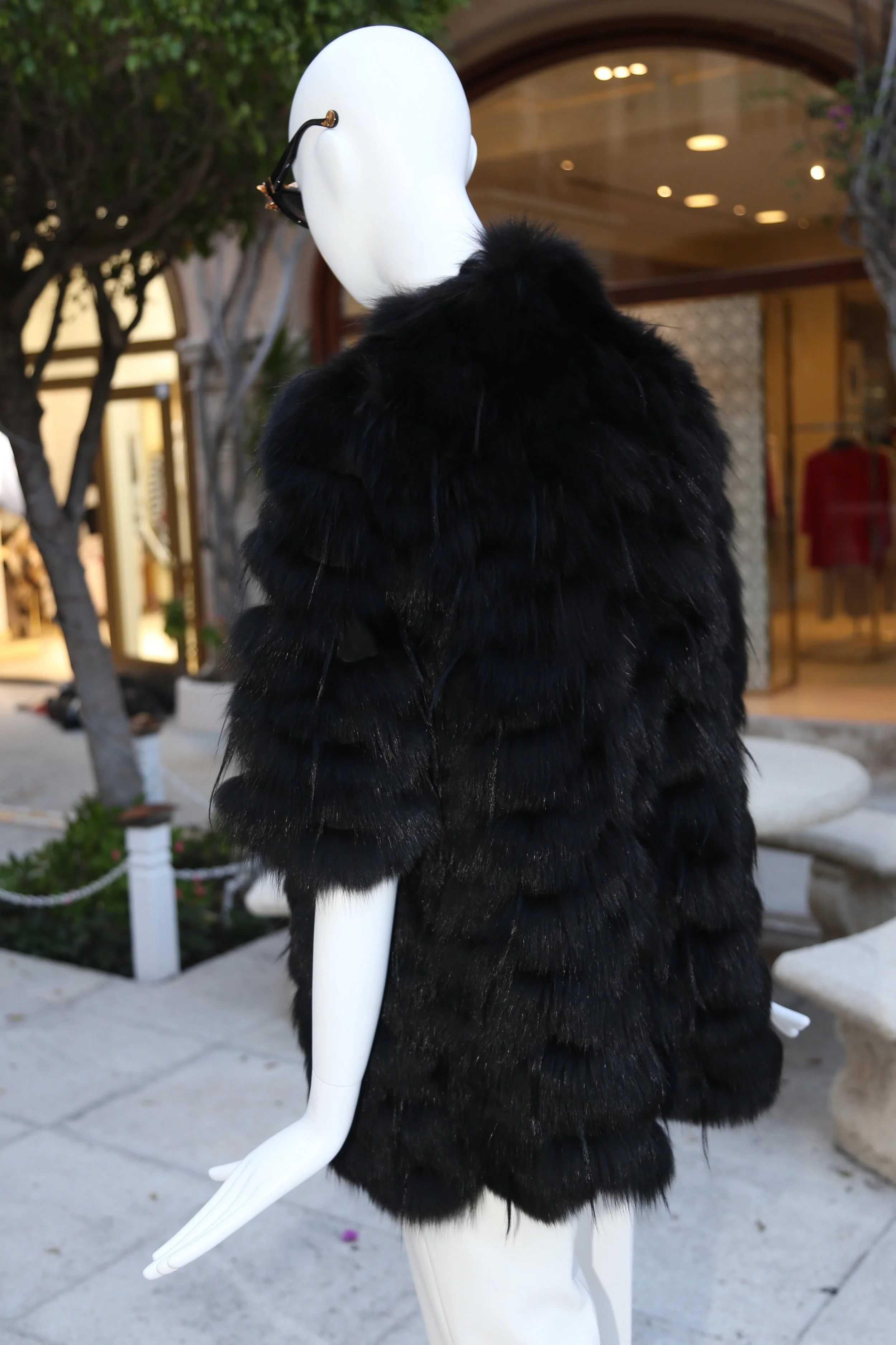 PALM COAT BLACK 3:4 BACK.jpg