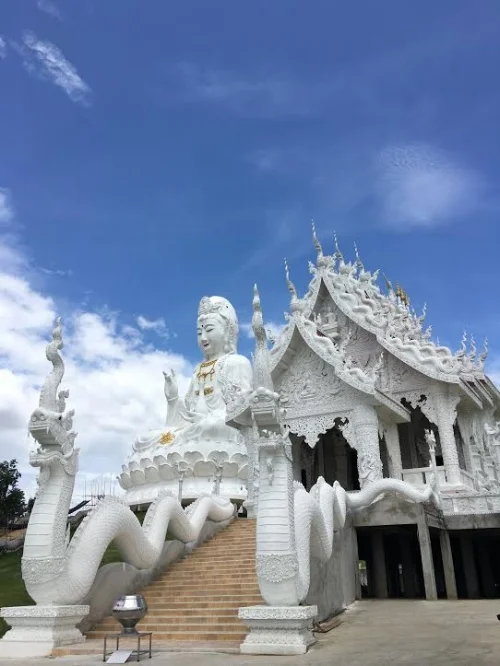 chiangrai_guanyintemple1.jpg