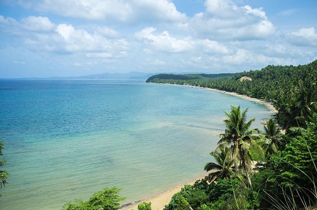 &ldquo;The next day we went on a Coron Island Tour and had a great host to show us around. We visited iconic spots and beautiful viewpoints. Swam in the reefs with fish and corals. Even touched a WWII shipwreck underwater (kinda creepy). My favorite 