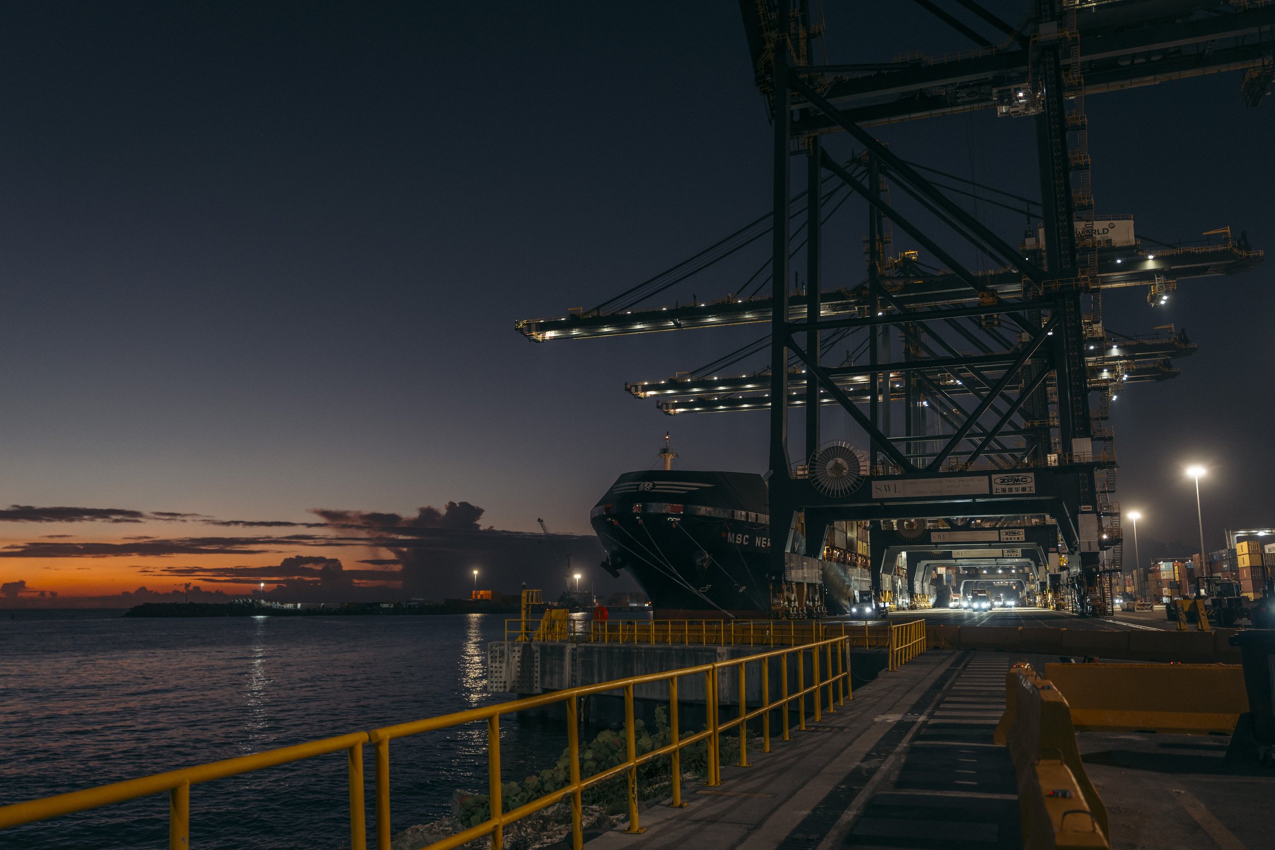 dp world-rm-3058.jpg