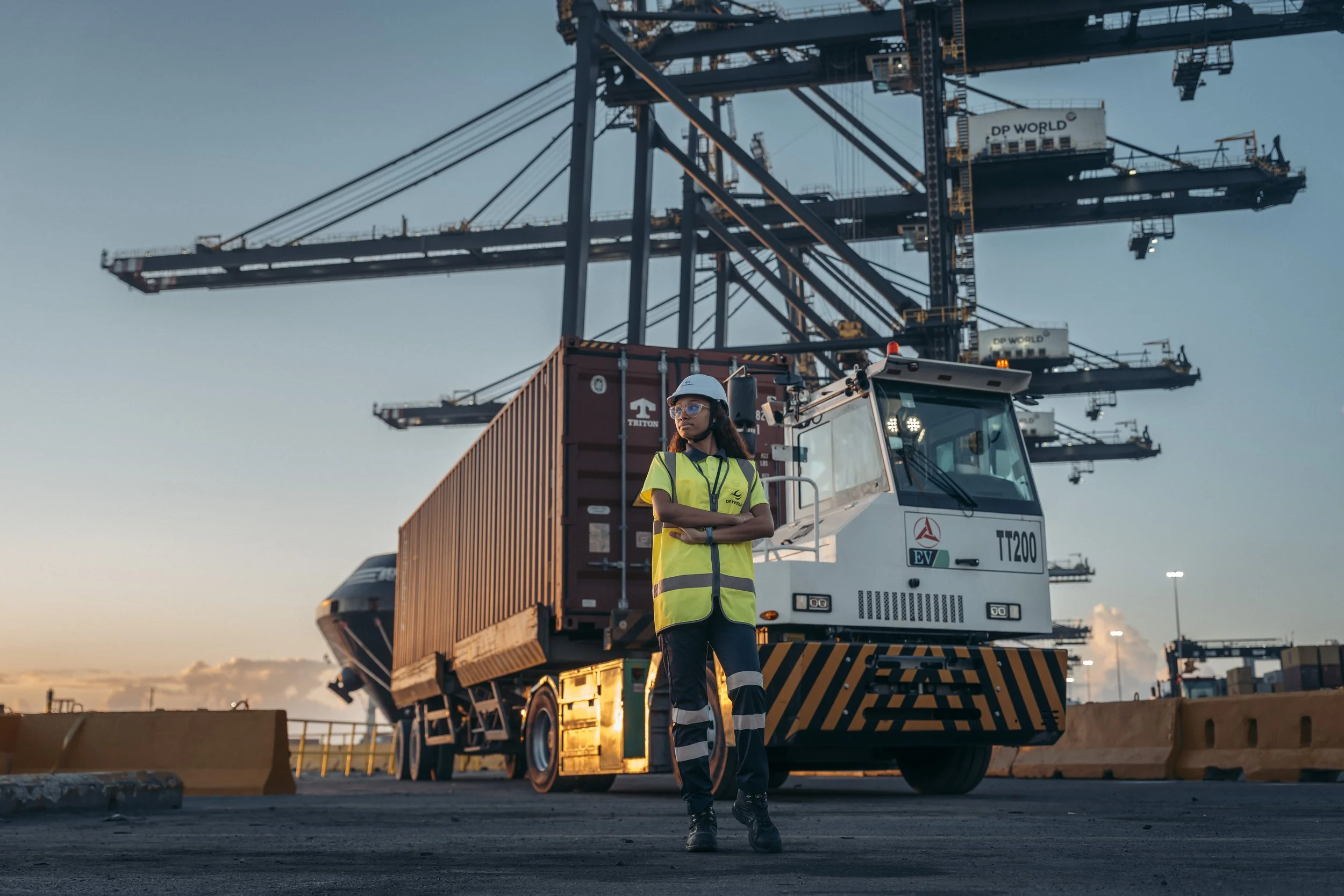 DPWorld-KV0219.jpg