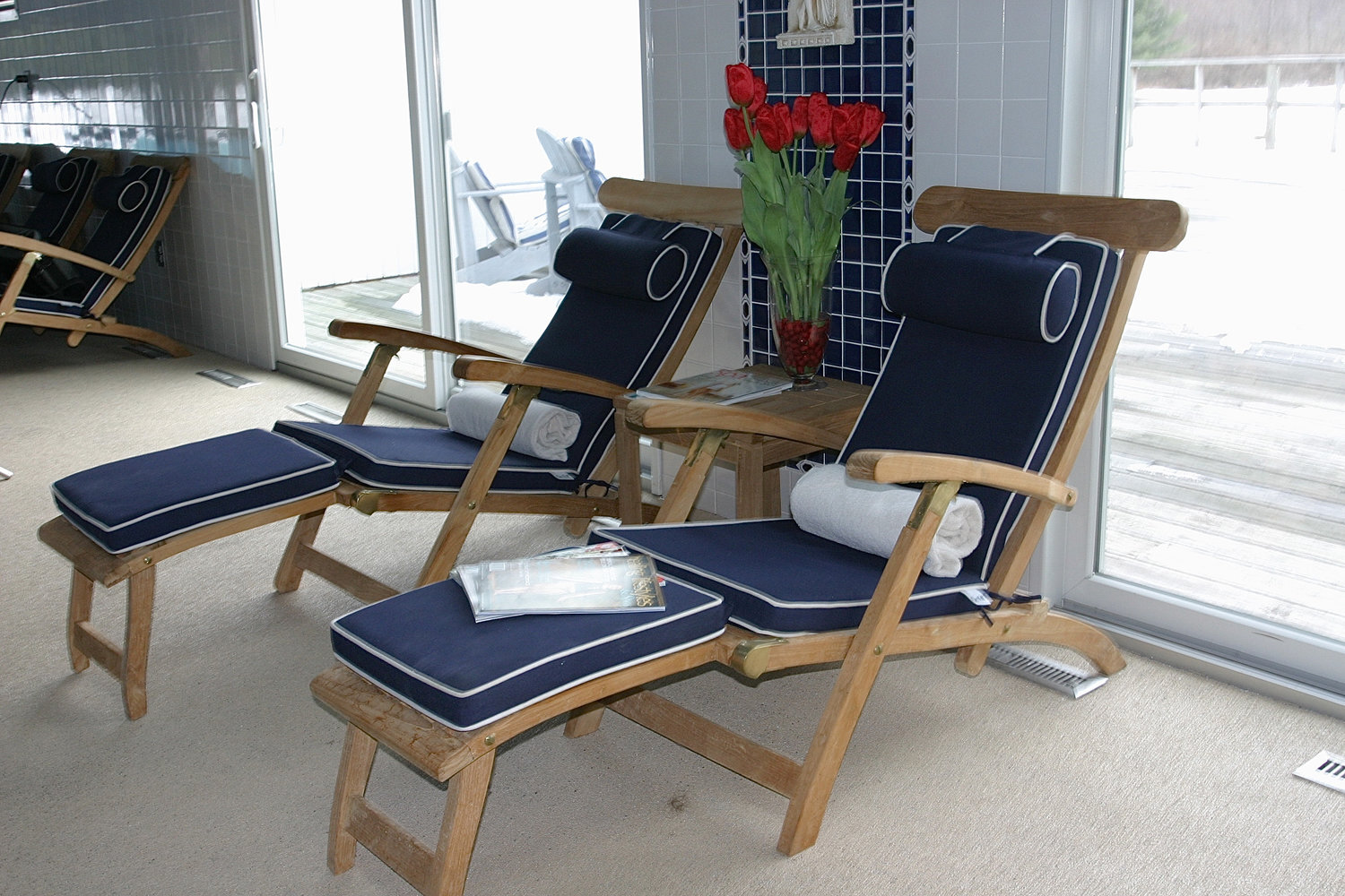 spa - pool steamer chairs