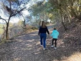 Mother/Daughter Hike on Bluff Spurs