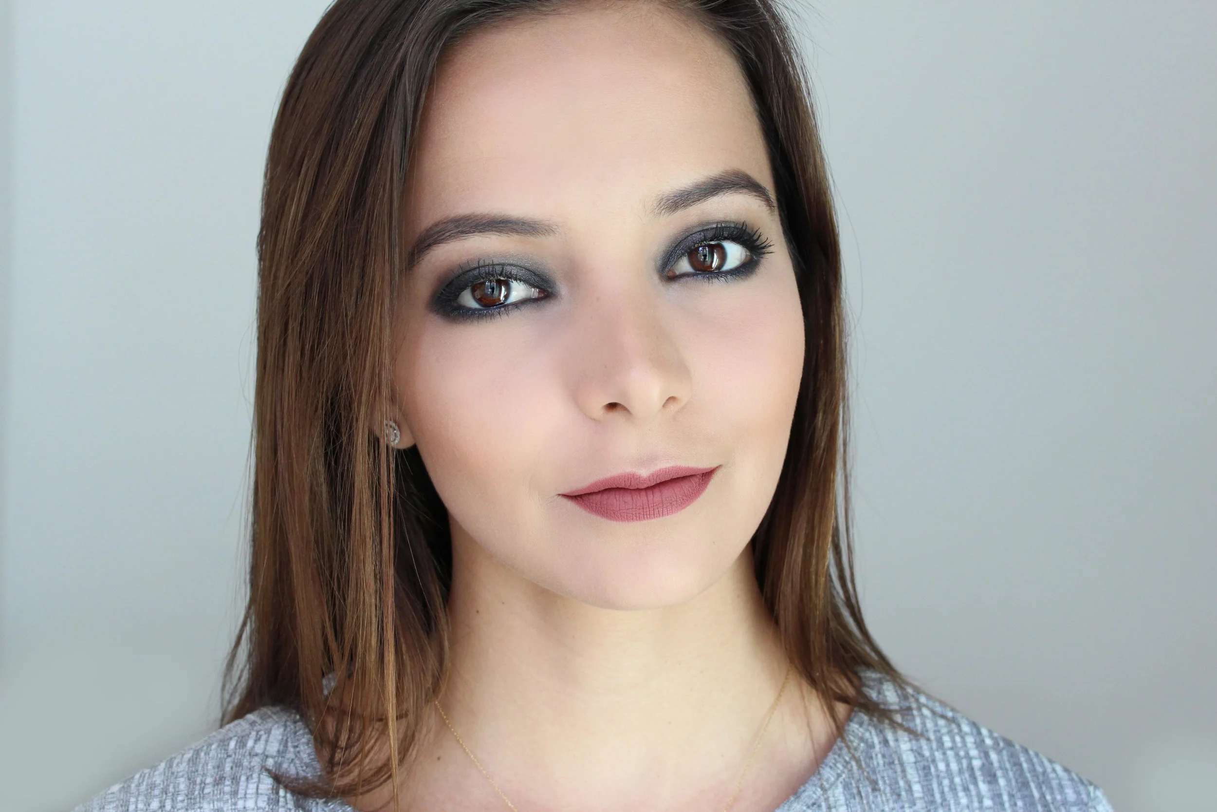 TUTORIAL: Black Smokey Eyes