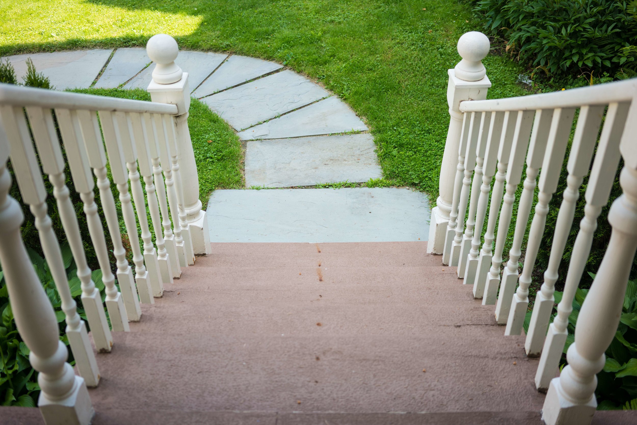 Glen Avenue Suites - Porch Stairs