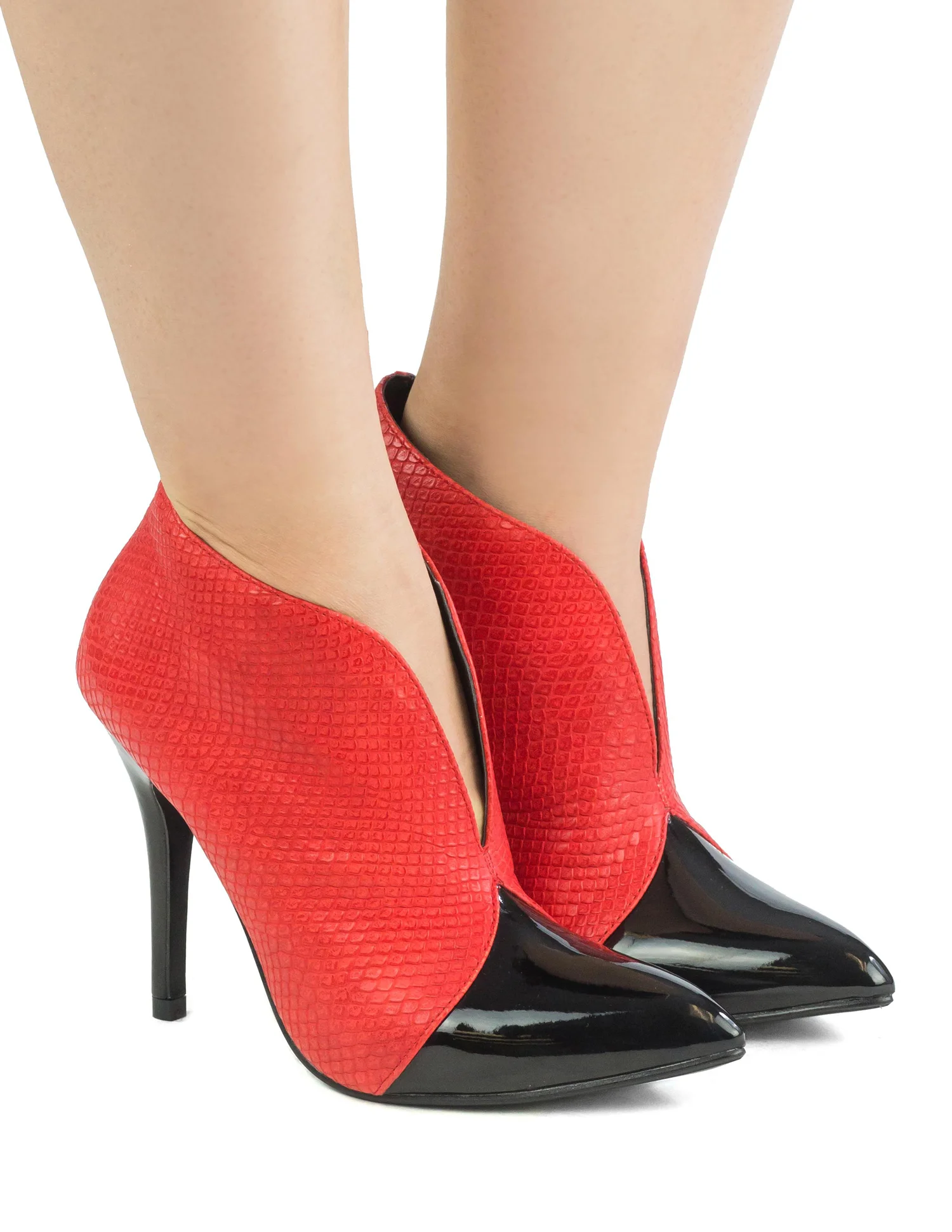 CAMILIA - Red