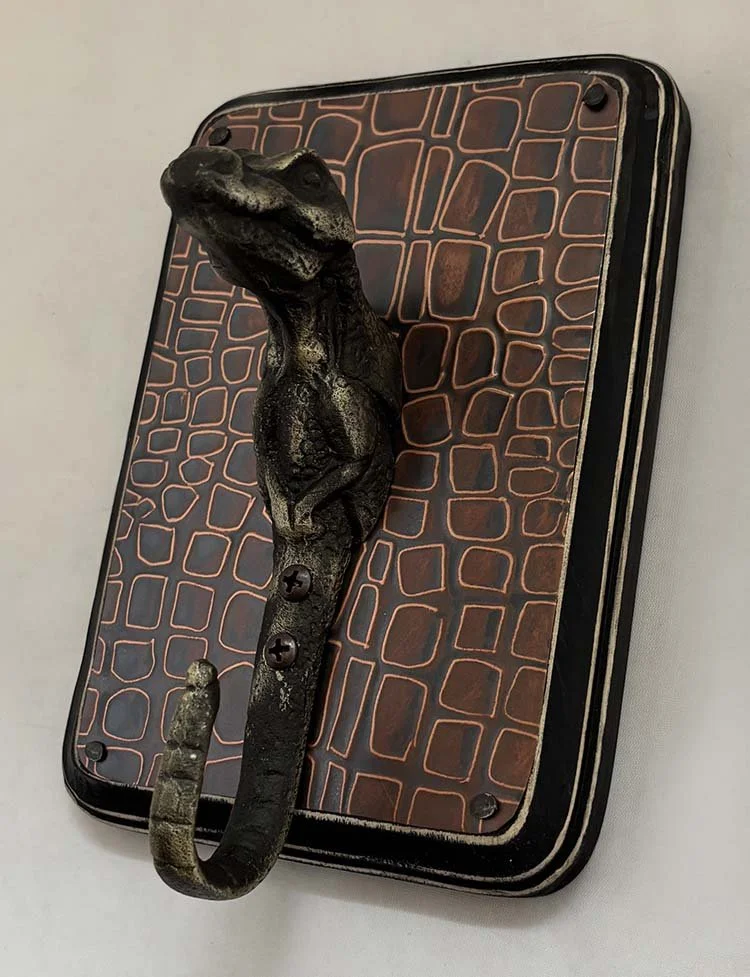 trex hook_5x7 rnd_scale bkgd_ang1_H.jpg