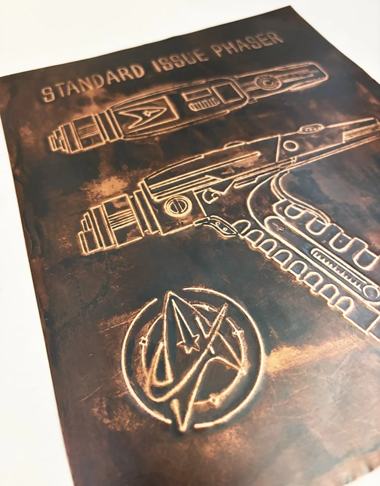 StarTrek_stnd issue phaser_8x10_ang1_C.jpg