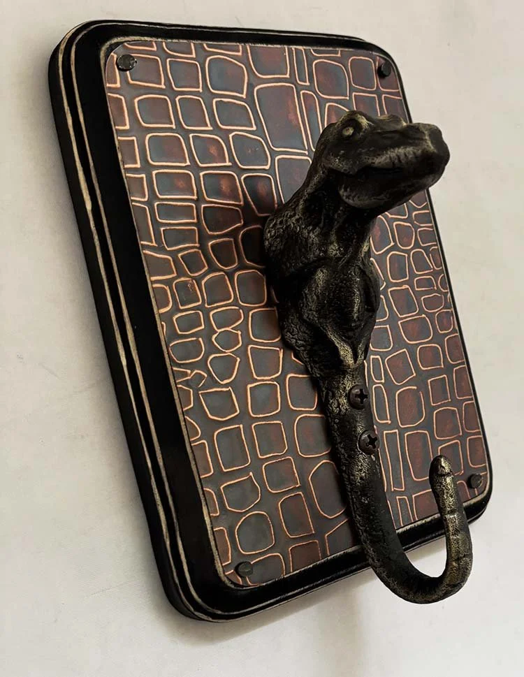 trex hook_5x7 rnd_scale bkgd_ang2_H.jpg