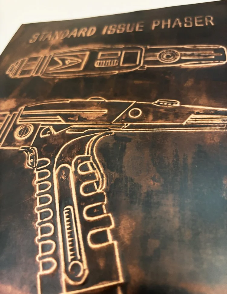 StarTrek_stnd issue phaser_8x10_ang2_C.jpg
