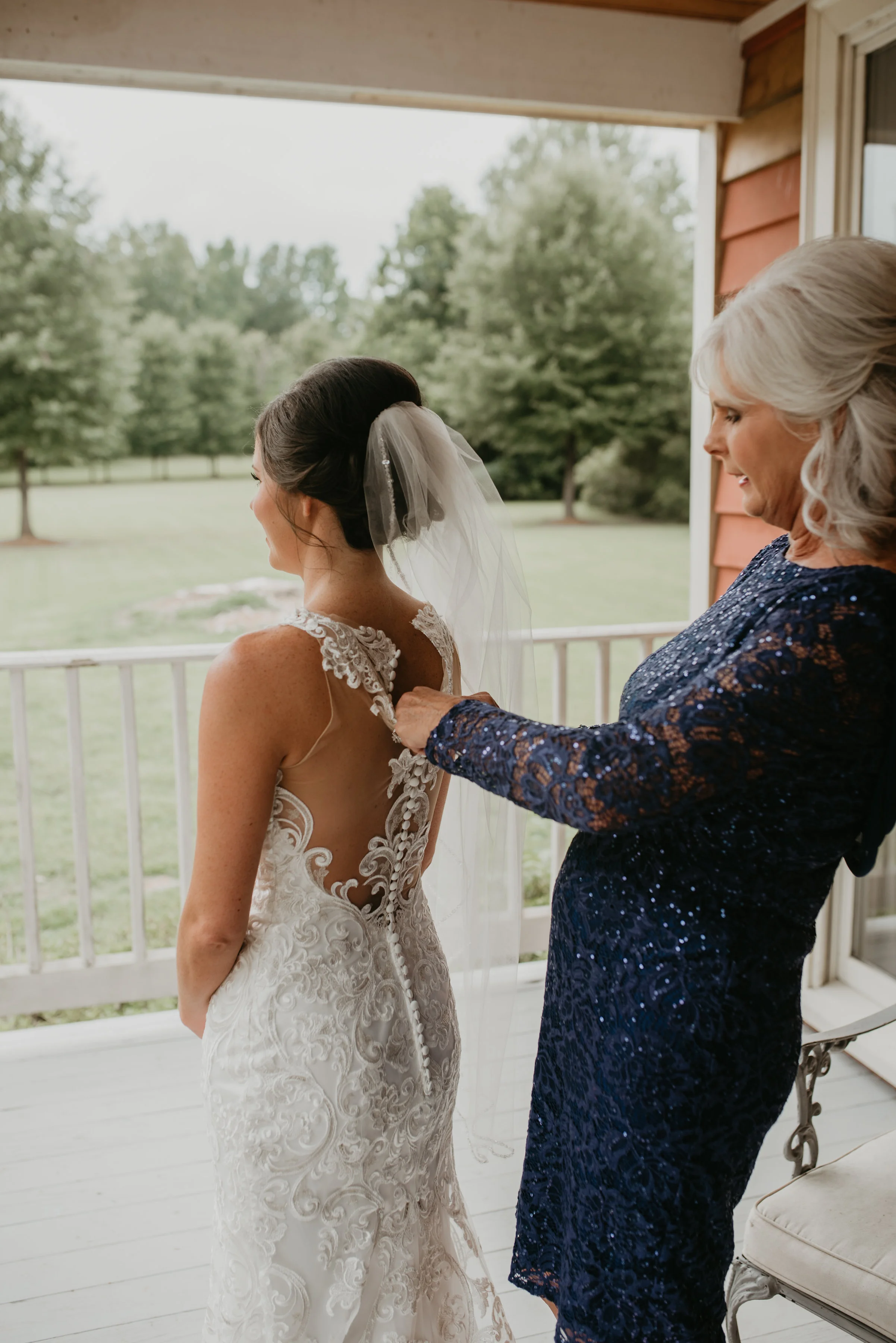 LunaRaePhotography_GilbertWeddingPrep-143.jpg