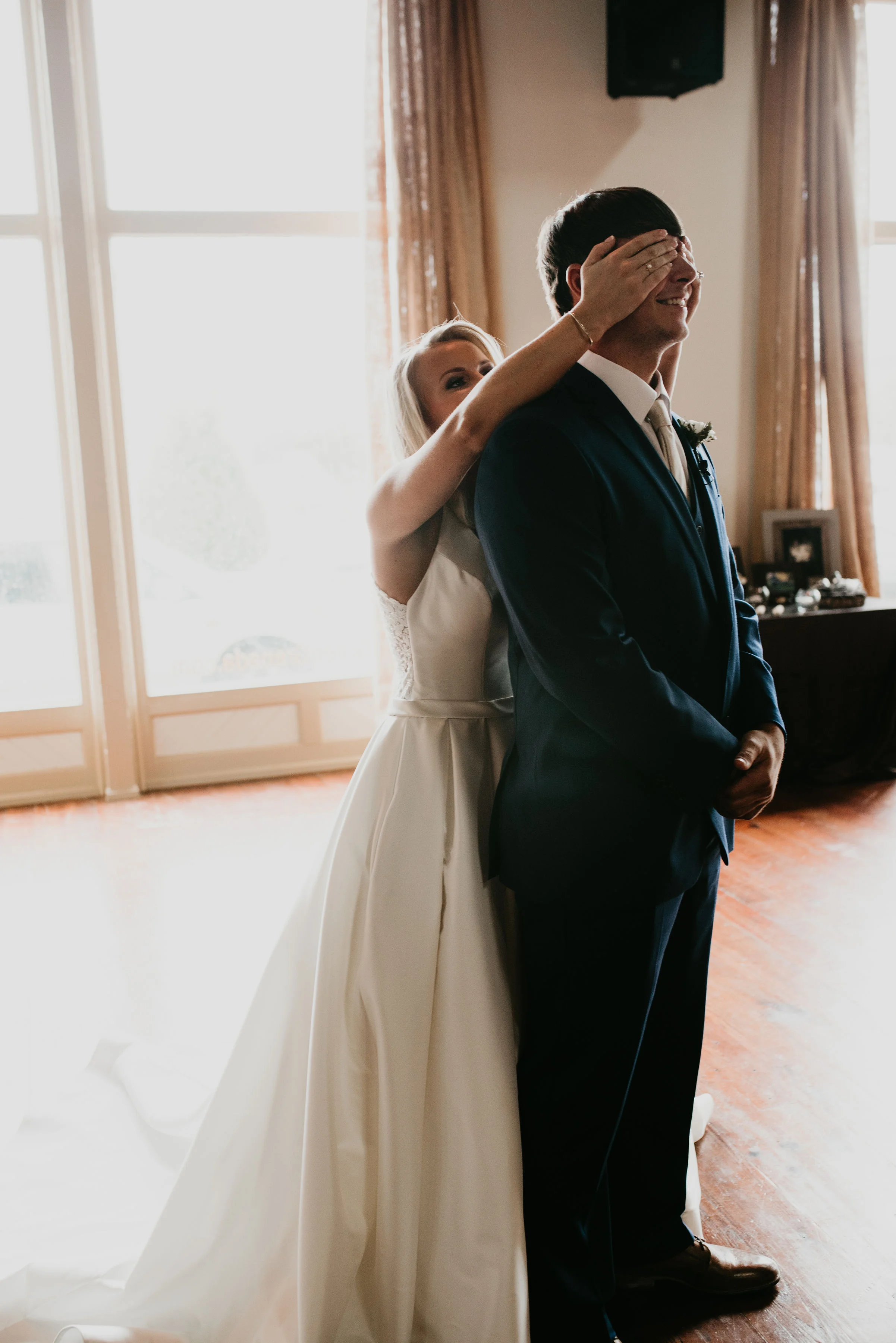 LunaRaePhotography_Hodge_FirstLookCJ-4.jpg