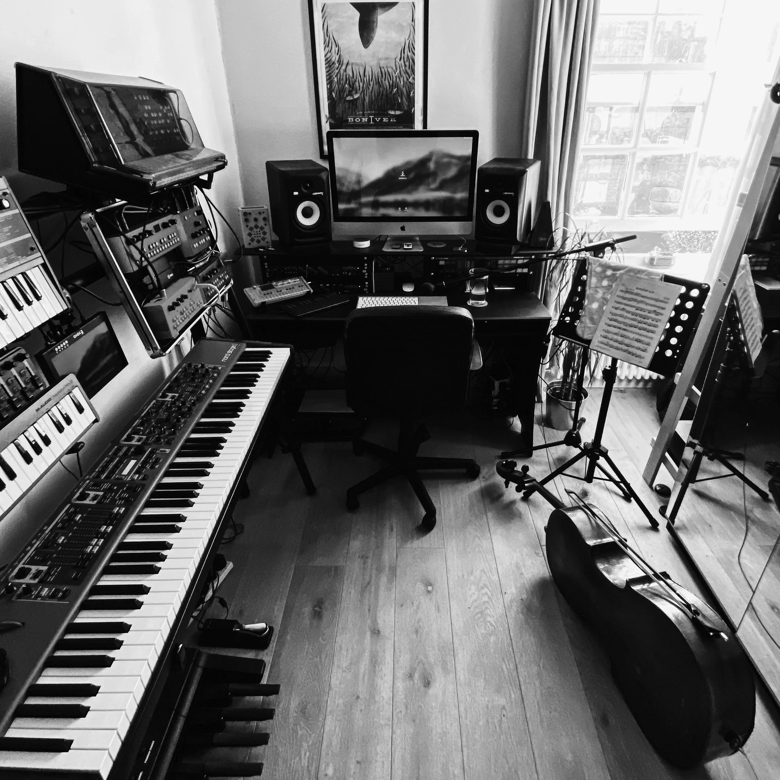 Studio_bw.JPG