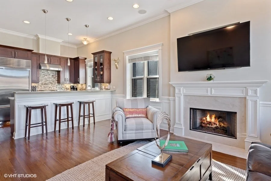 04_2645NorthMildredAve_3_91_KitchenLivingRoom_LowRes.jpg