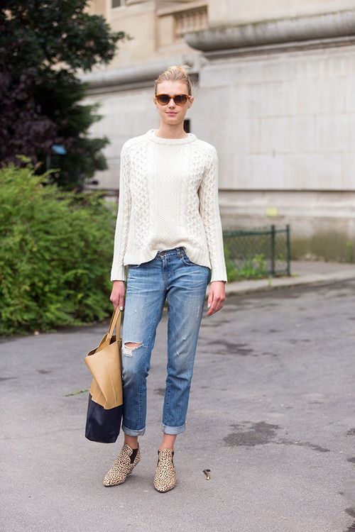 teen fall style cream sweater and jeans.jpg