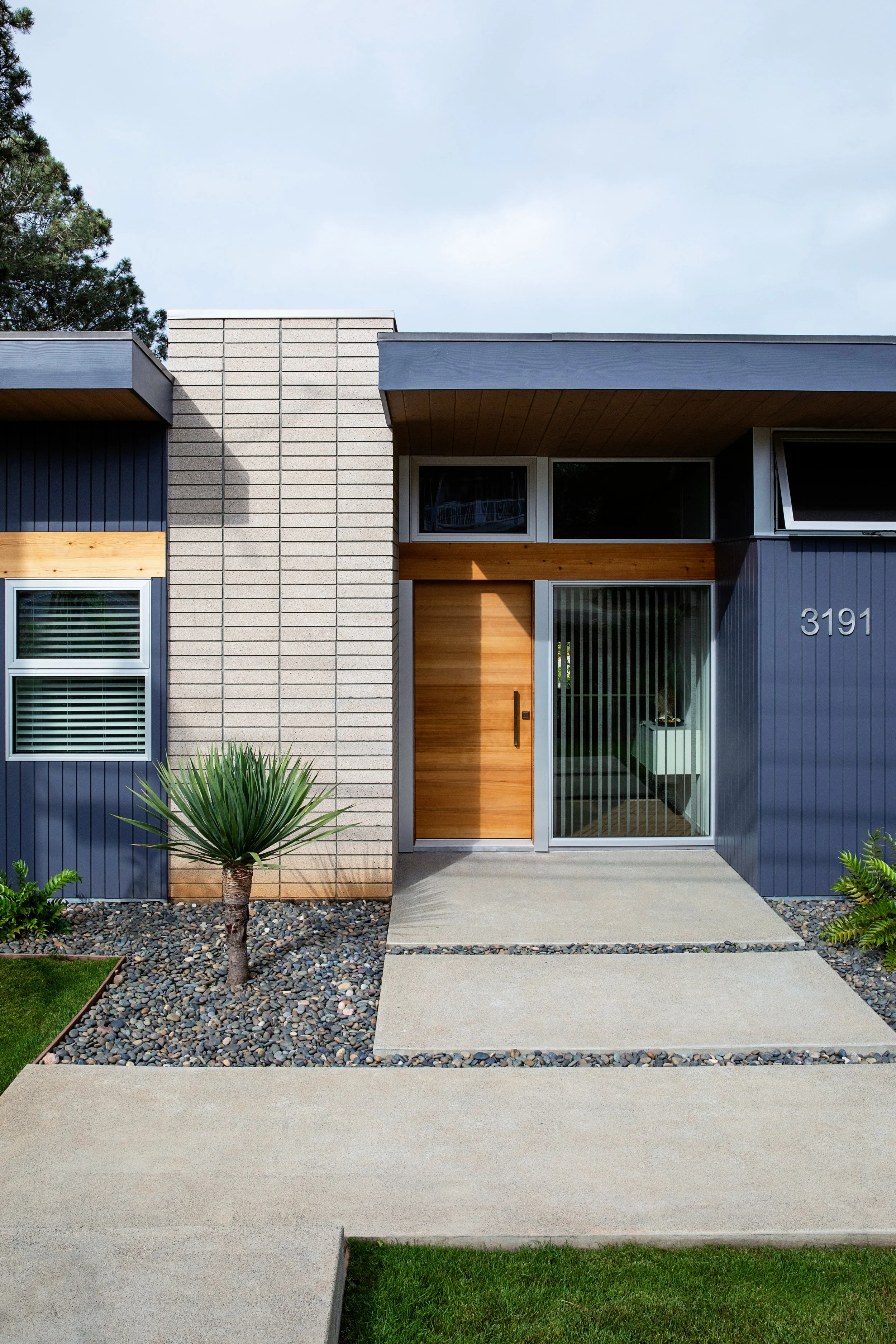 JS_CarolineDooley_HighlandDrive_0003.jpg