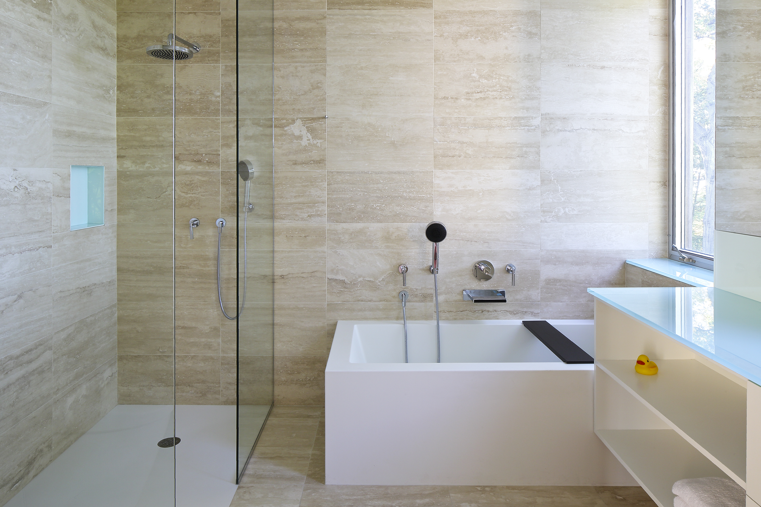 33_667_Ossining_master bath.jpg