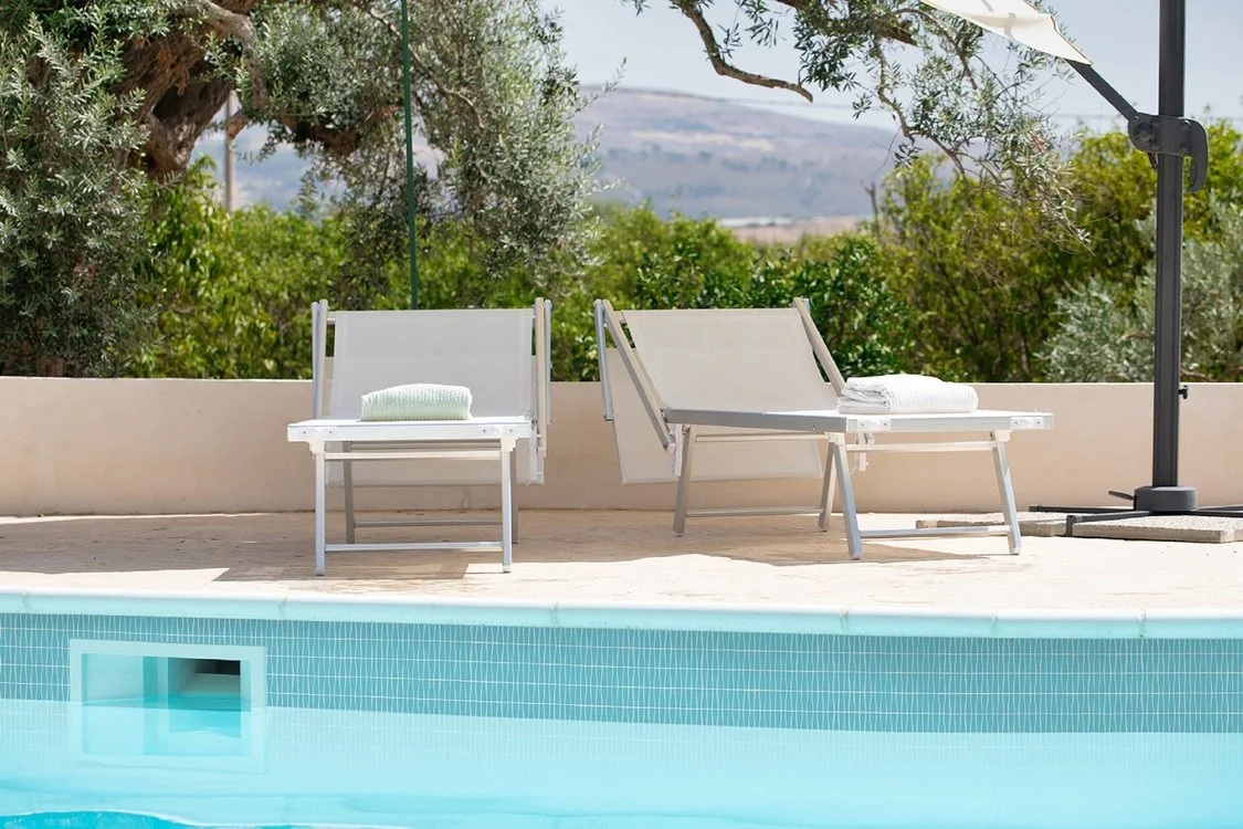 ST Hustle_Shimmie-Jetsetter_Pool-1125x750-.jpg