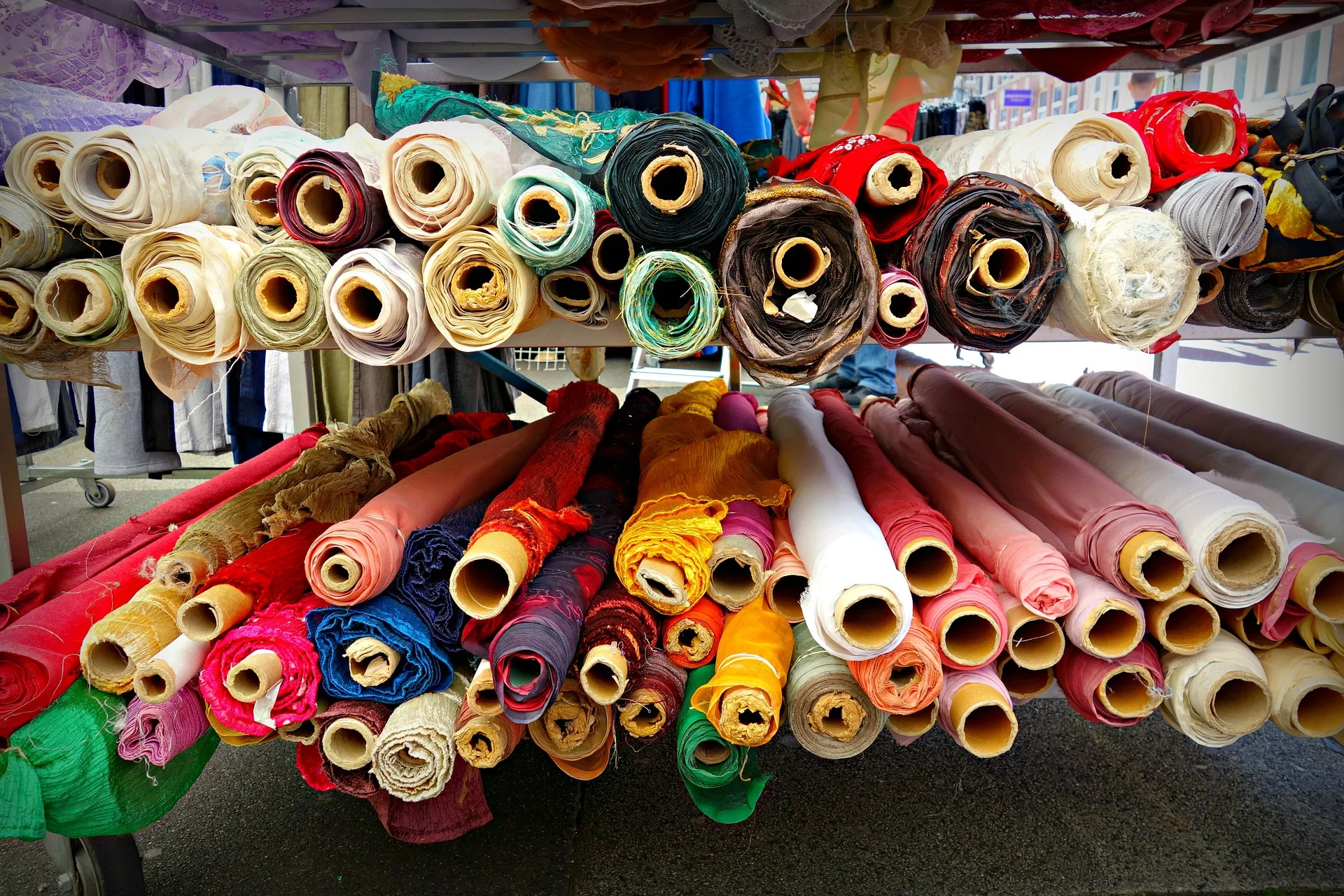 fabric-1523247_1920.jpg