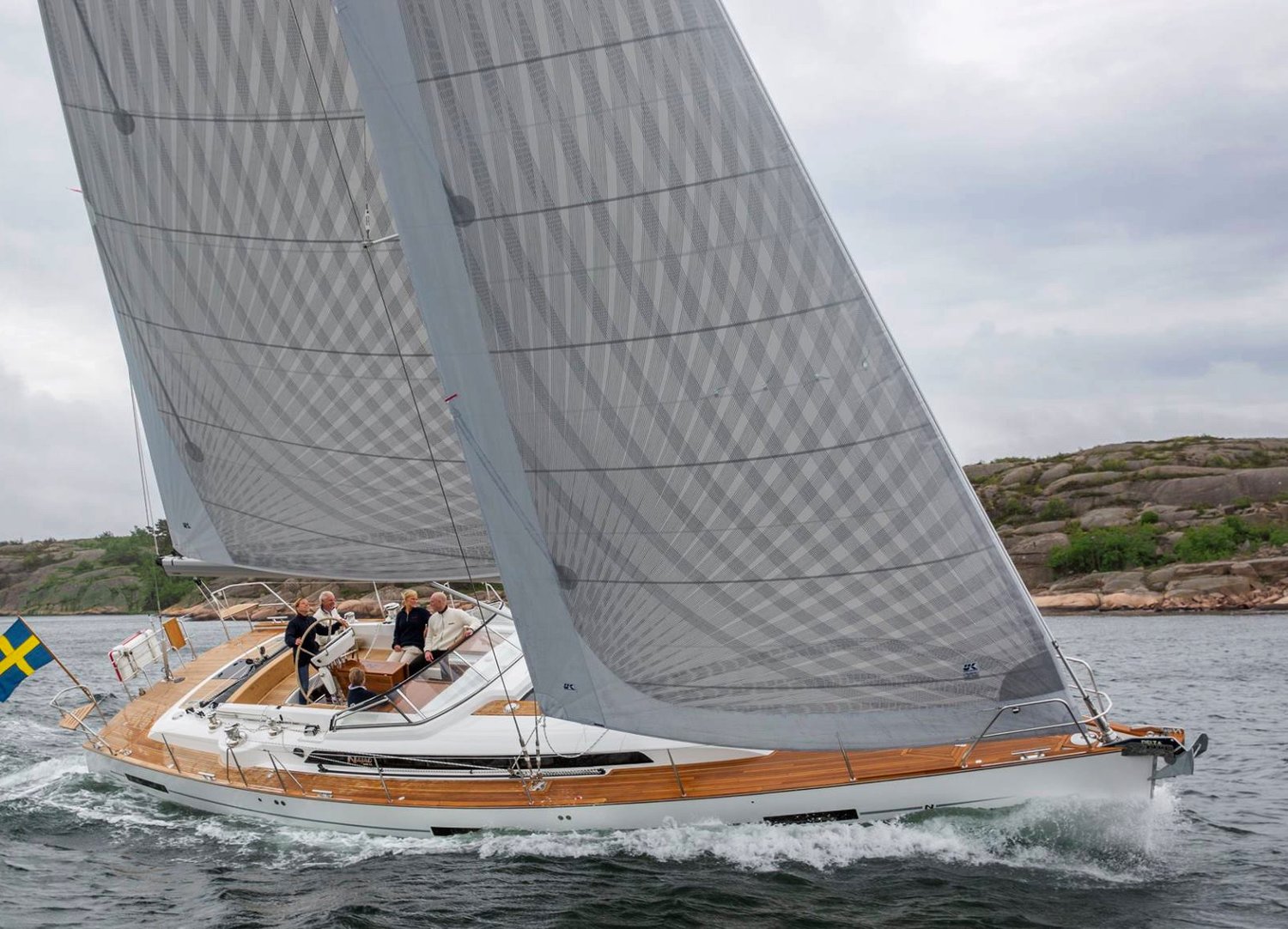 A Najad 505 with X-Drive Carbon double taffeta sails. Both the main and jib have vertical battens for roller furling.
