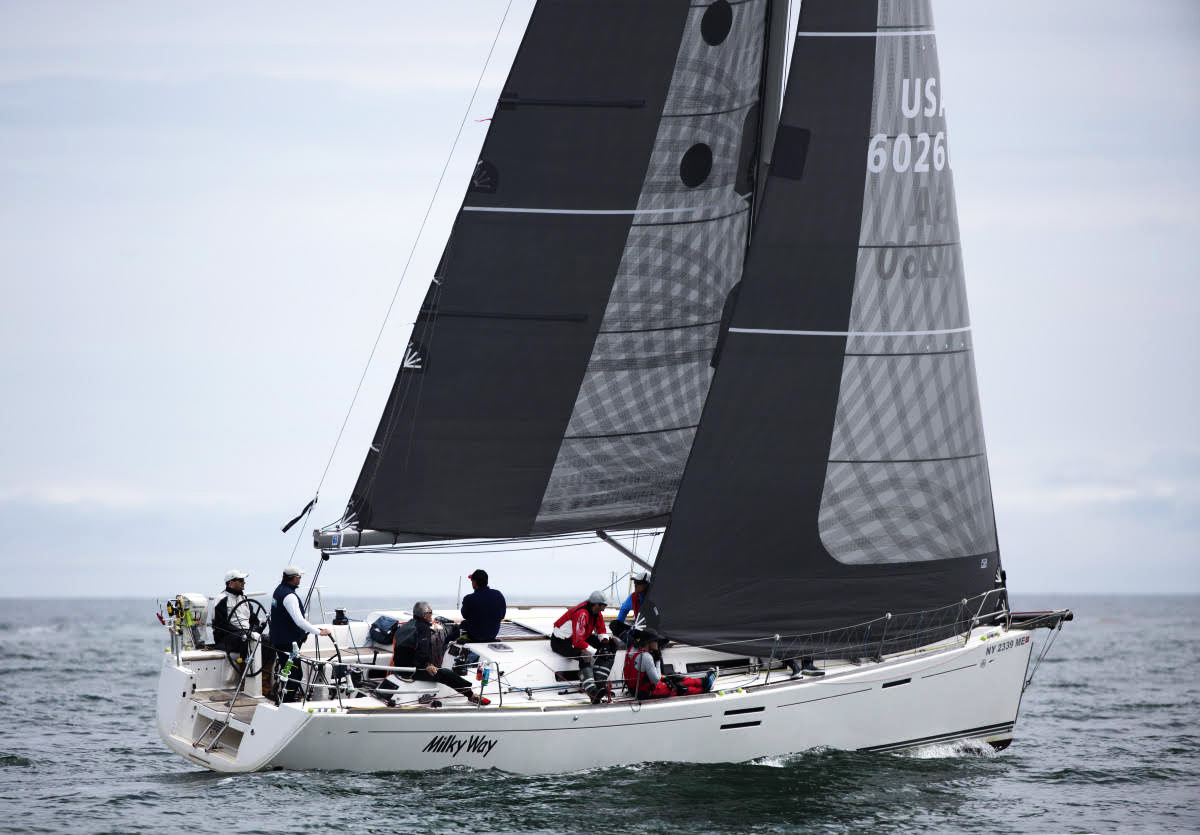 Dufour40eX-DrivePartialTaf.jpg