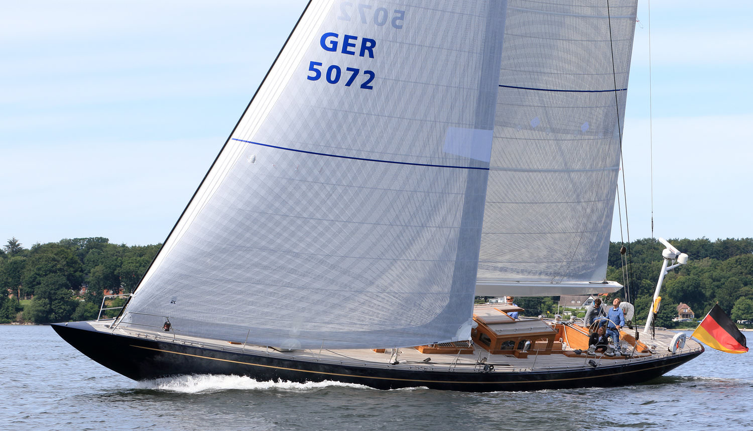 X-Drive+Double+Taffeta+72-footer.jpg