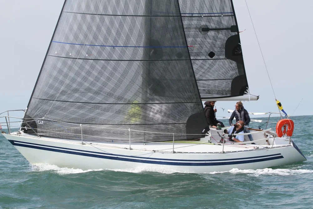 En 1/2-tonnare med X-Drive segel.