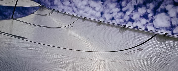 UK+Sailmakers+Draft+Stripes+Genoa+Close+Up.jpg