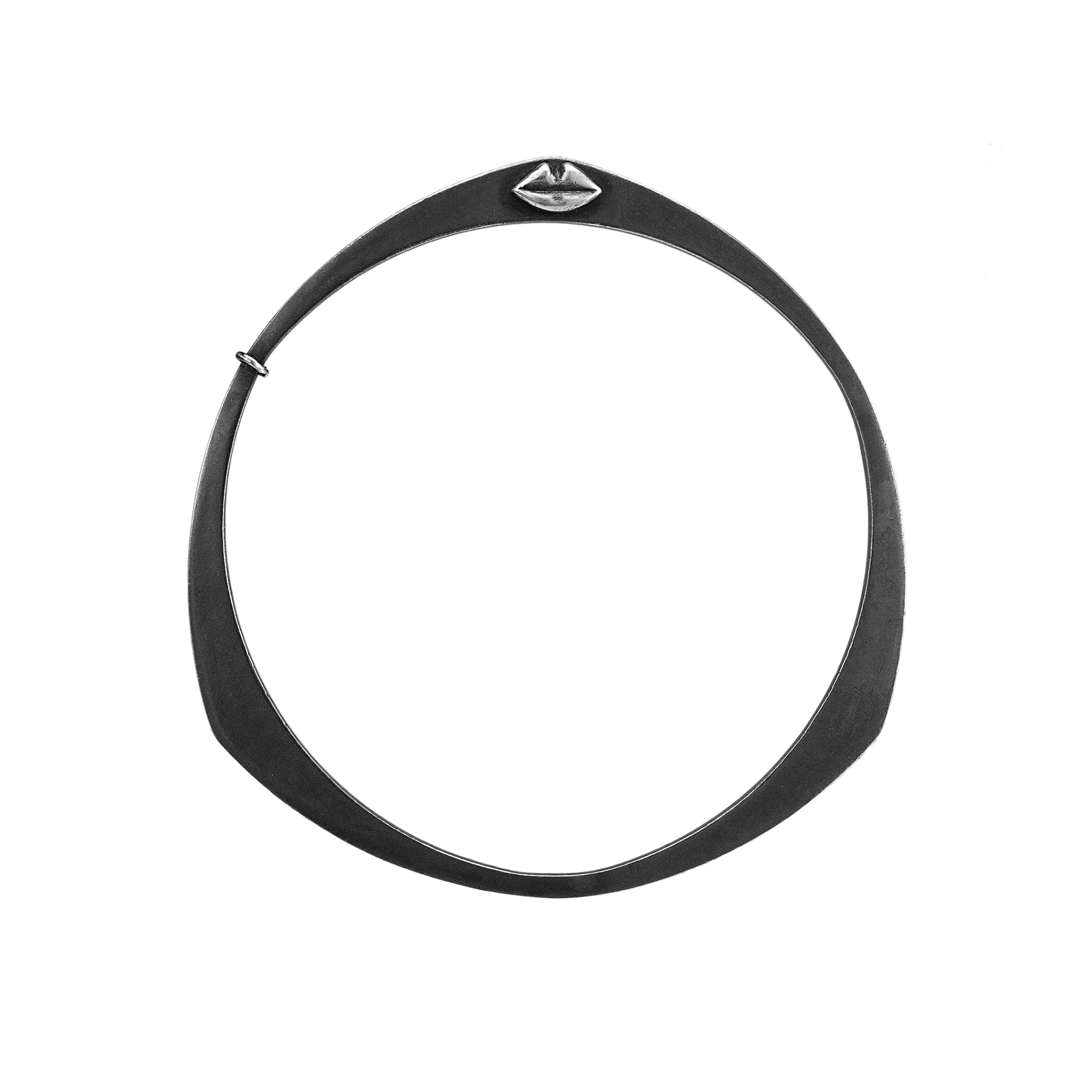 Bangle Pierced Kiss