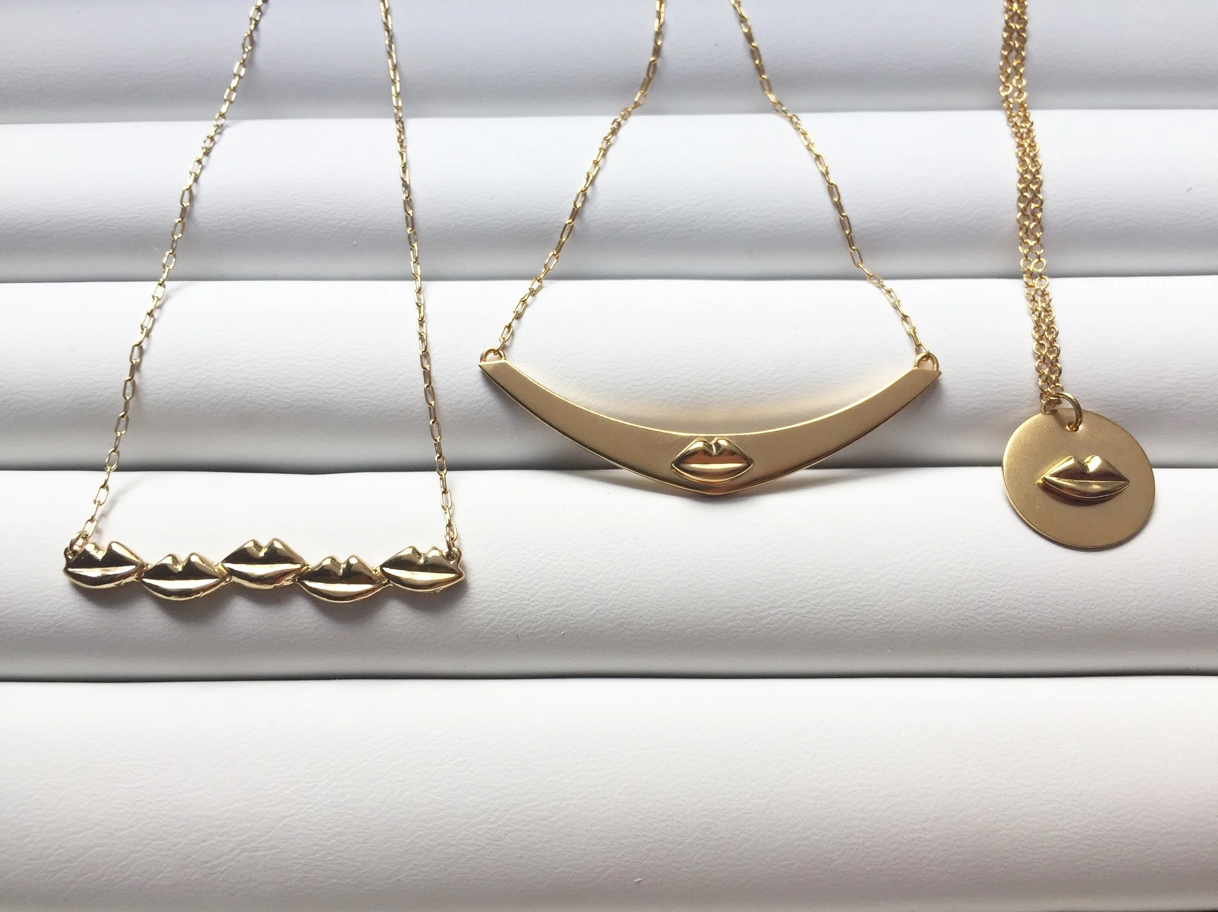 Necklace Slim Kiss Gold