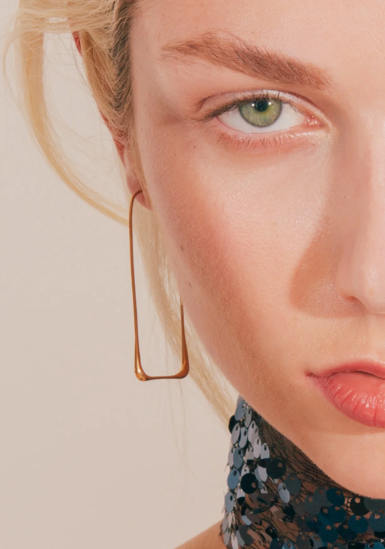 Gold Hoop Earrings Scent