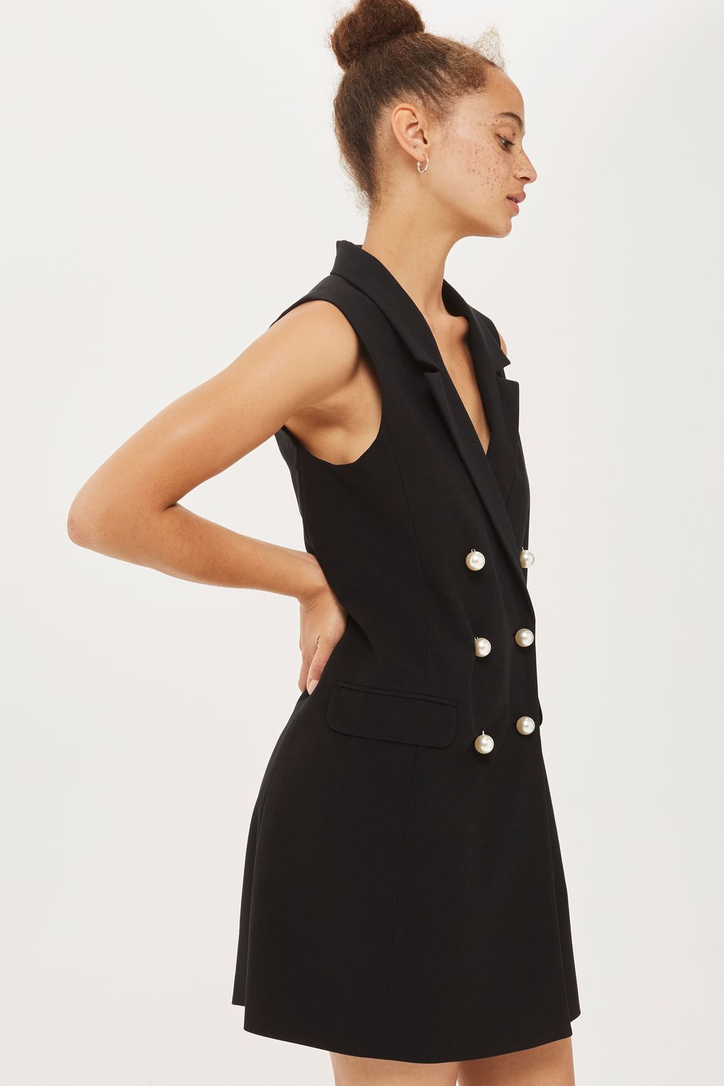 Pearl Button Sleeveless Jacket