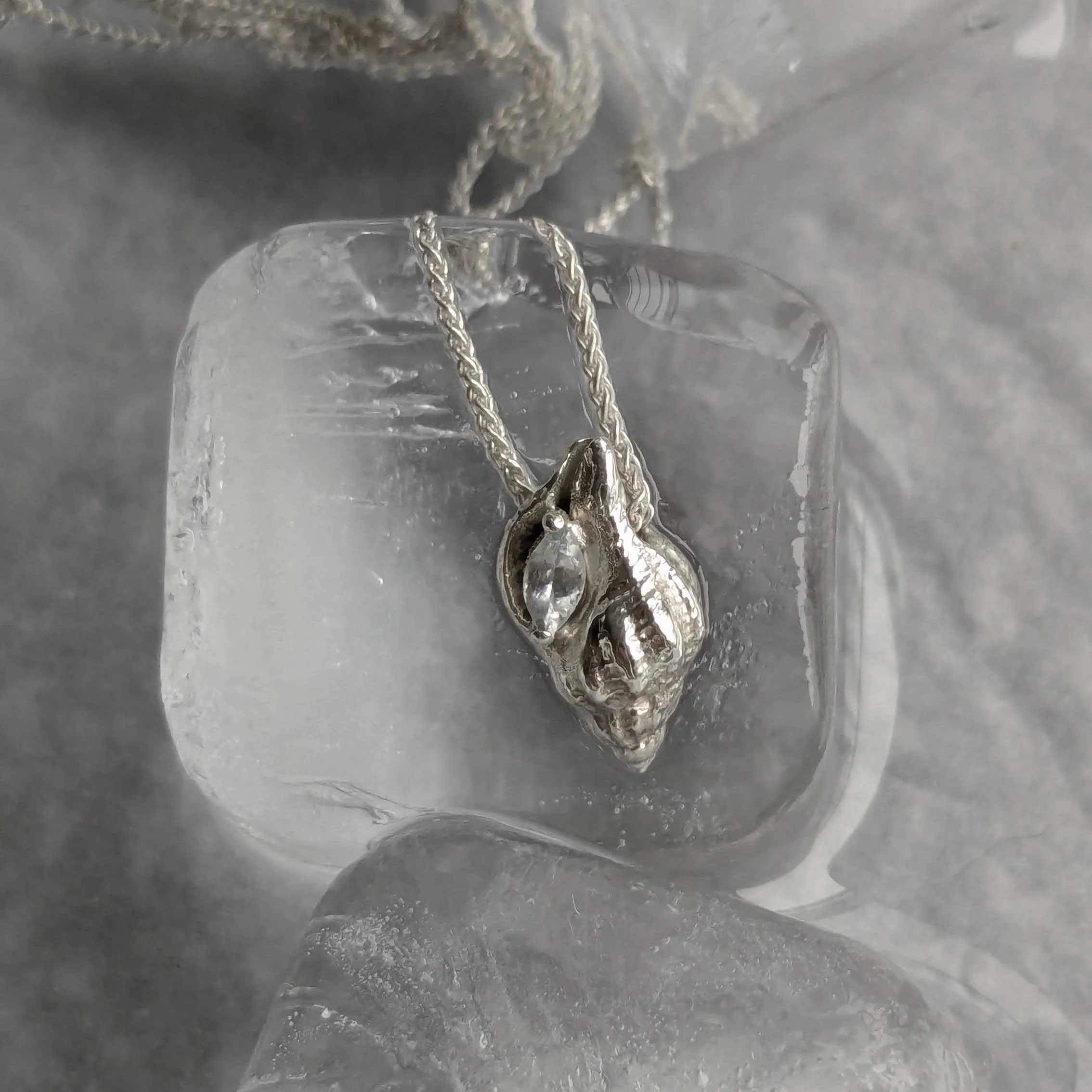 Necklace Montauk Shell With Stone Silver